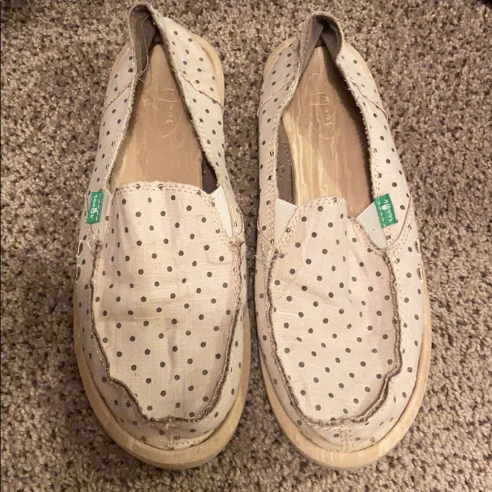 Sanuk slide ons